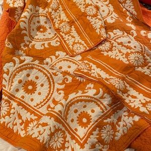 Pottery Barn Queen Quilt with 2 Shams